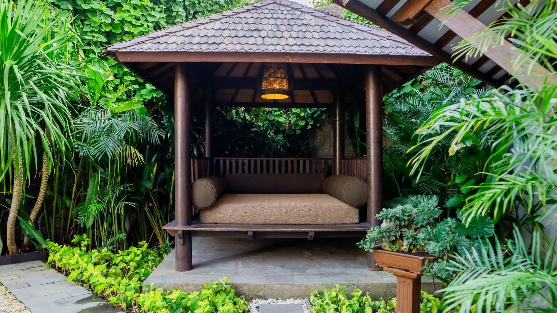 Atres Griya Villa 5 Private Bedroom Kuta Kuta